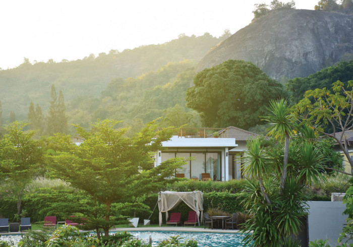 รอยัลสวีทพูลวิลล่าแบบ 3 ห้องนอน (Direct Offer)