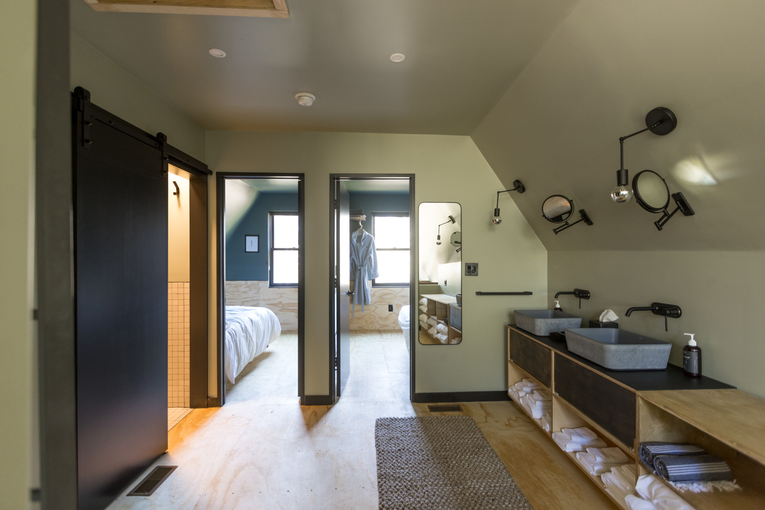 Lokal Hotel Old City — photo 23 of 60