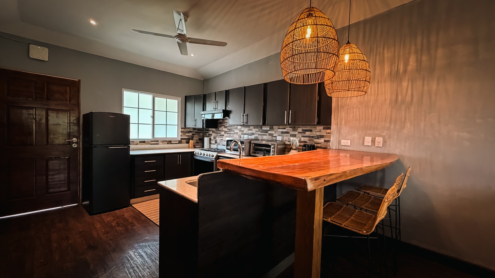 Deluxe Studio Apartment — Sea View 10