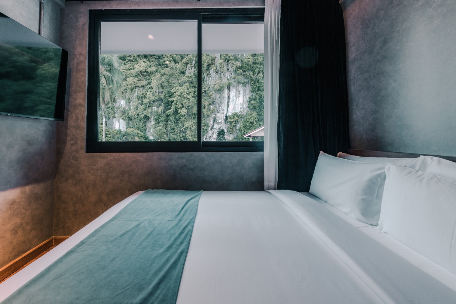 Double Room with Mountain View at Z Garden Hotel El Nido